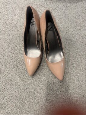 Women's Pointed Toe Patent Pumps - Nude